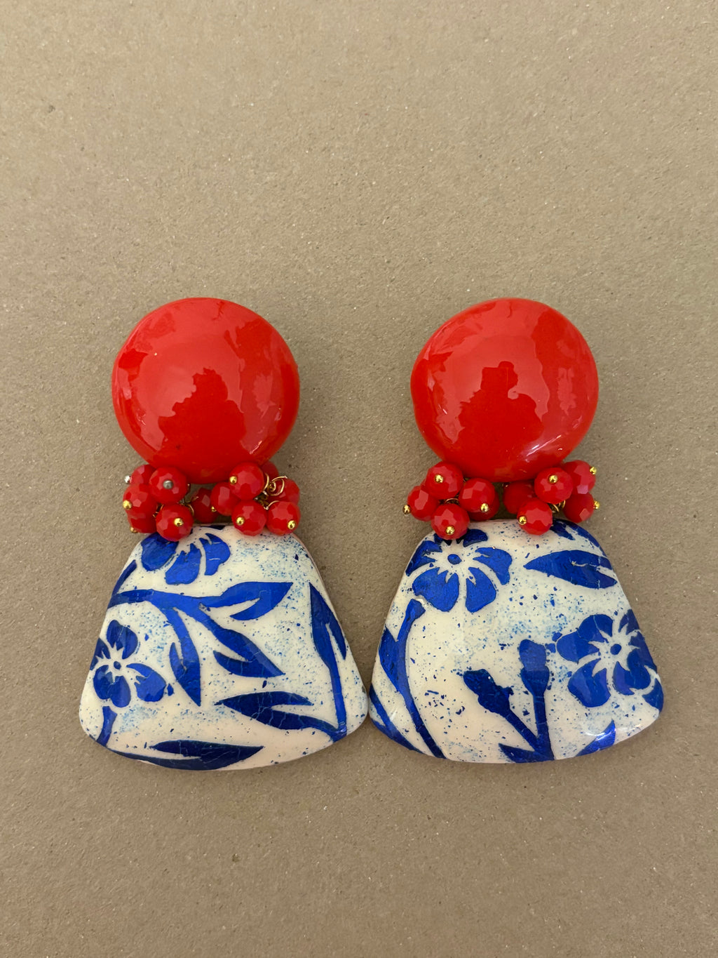 Orecchini Flowers rosso, avorio e blu