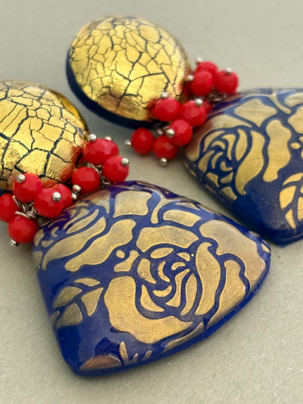 Orecchini Barocca Oro e Blu con Cristalli Rossi